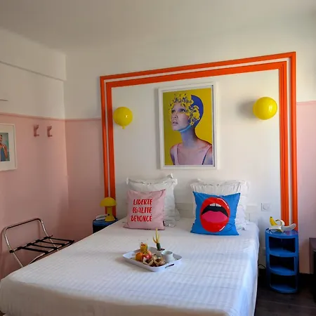Mademoiselle Hotel