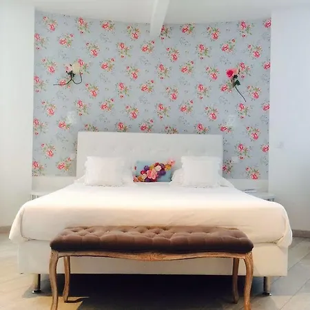 Hotel Mademoiselle 4*